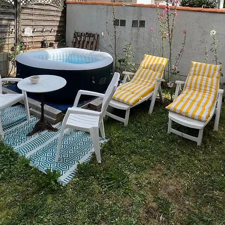 Sur La Falaise De Pontaillac Πανσιόν